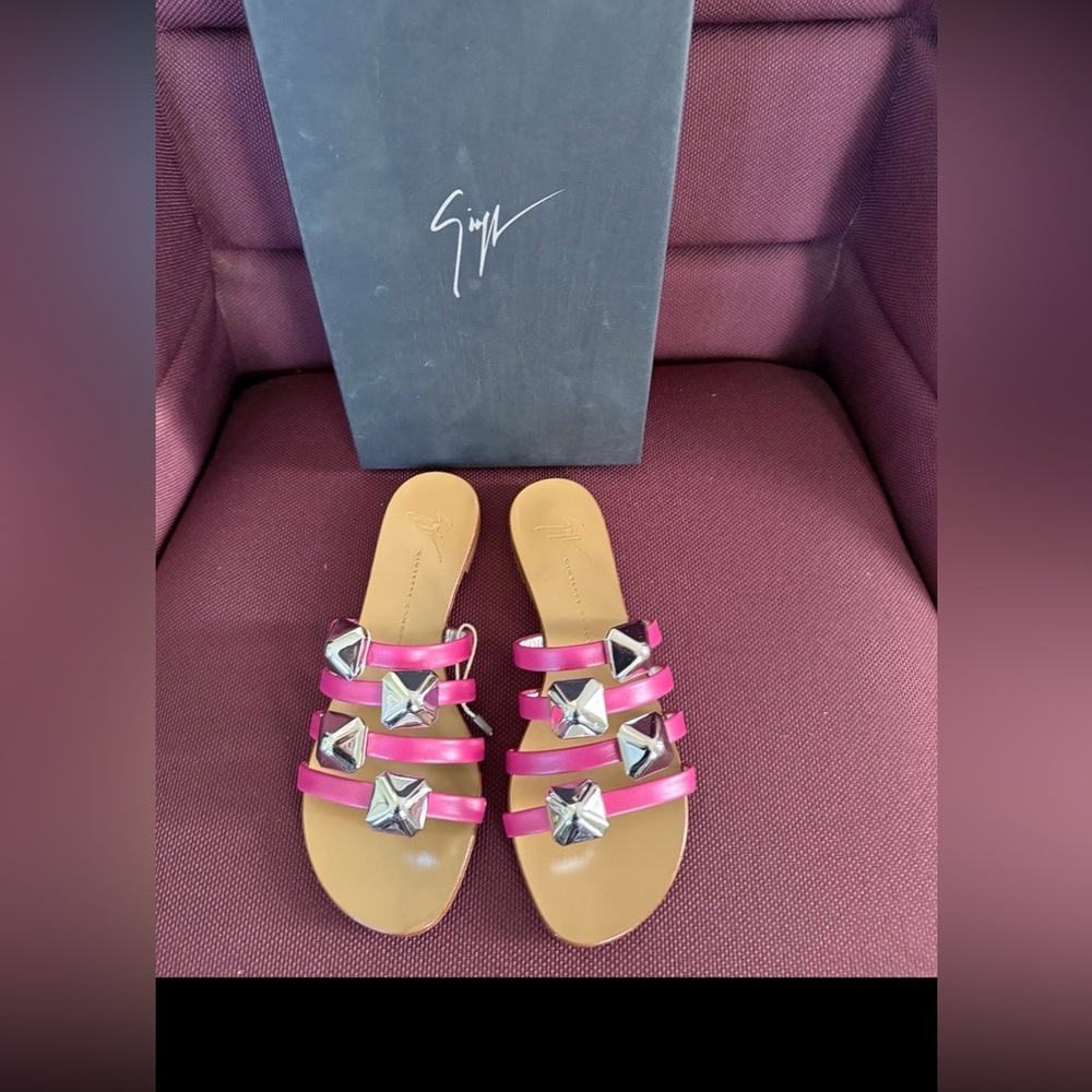Giuzeppe zonatti Pink Sandals with Silver Details